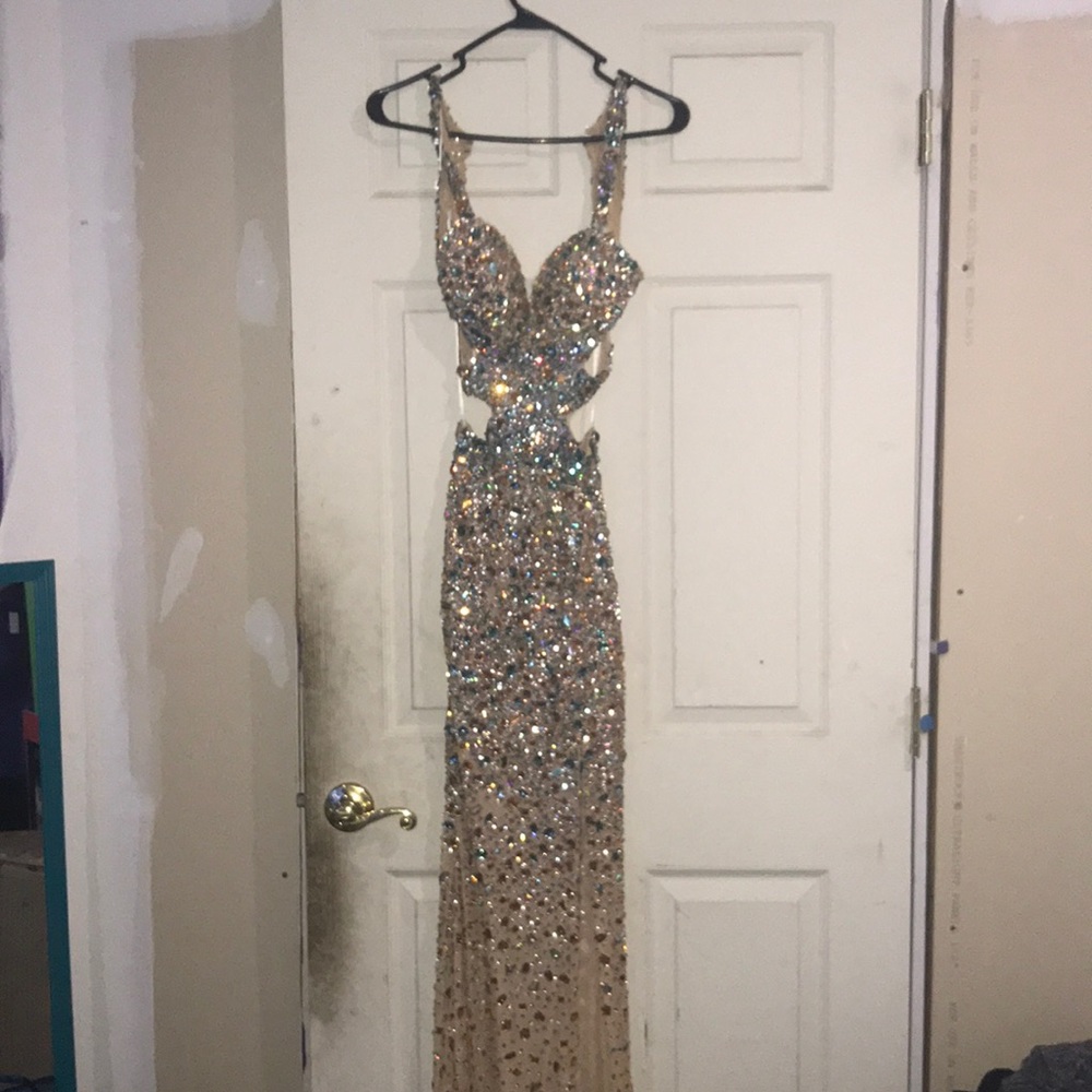 Prom dress - Picture 2 of 3